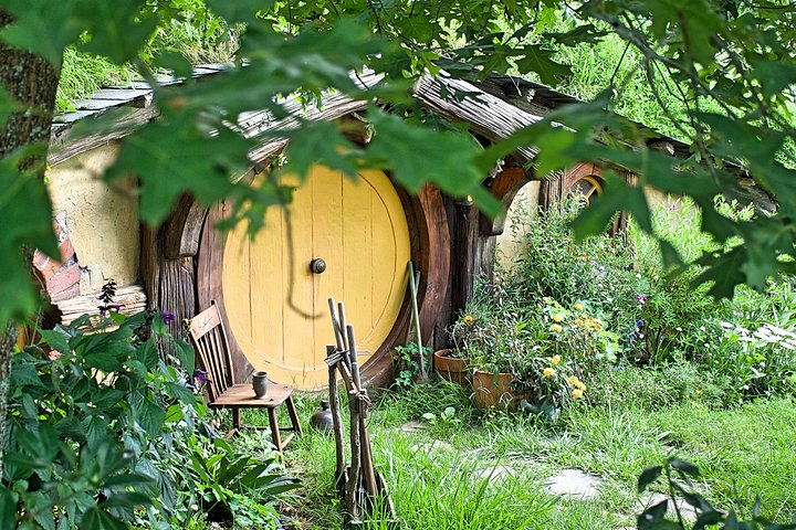  Hobbiton Lord Of Rings Movie Set tour Private Driver  - Photo 1 of 3